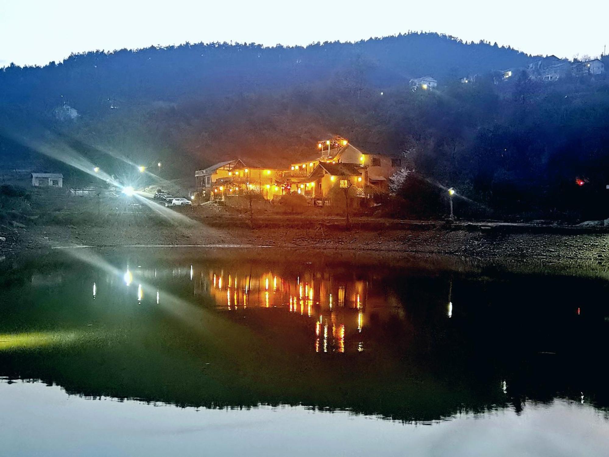 Dayong Antique Feature Resort Zhangjiajie Bagian luar foto