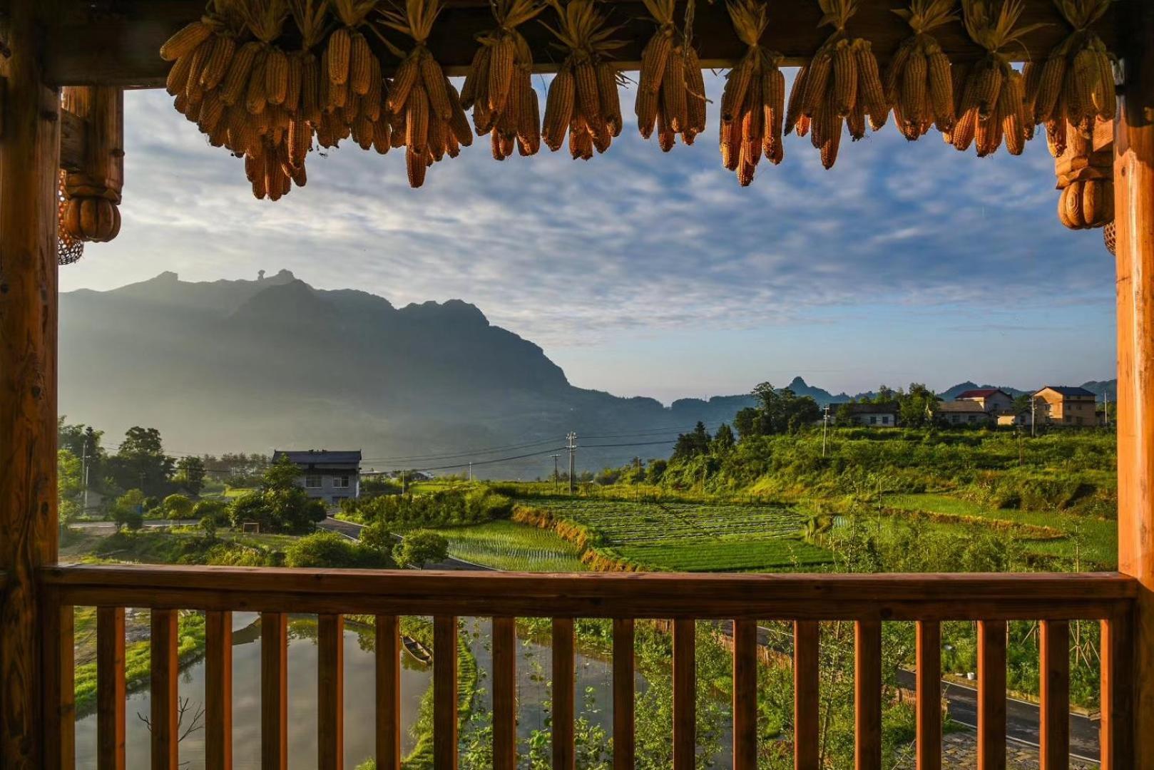 Dayong Antique Feature Resort Zhangjiajie Bagian luar foto