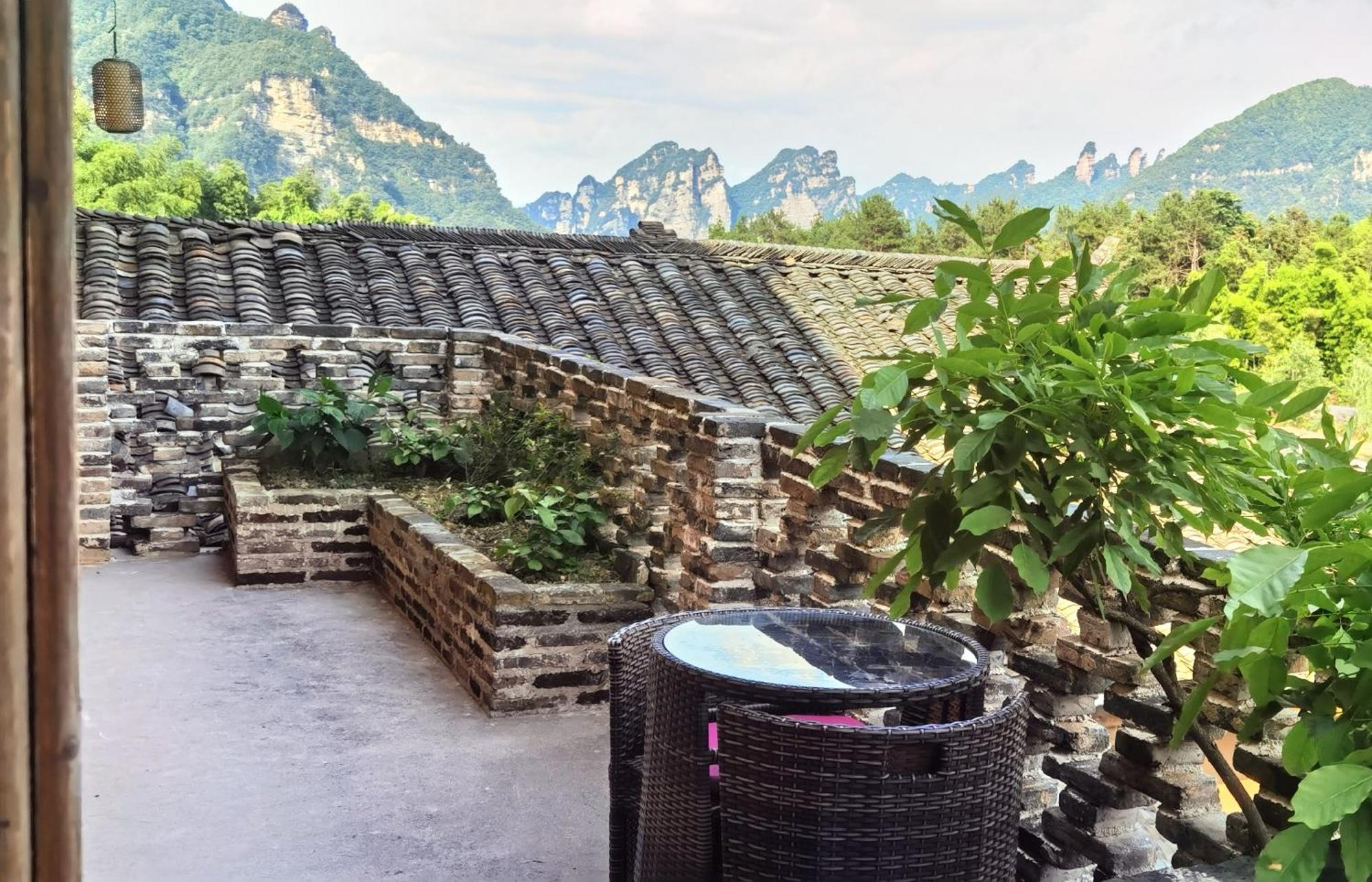 Dayong Antique Feature Resort Zhangjiajie Bagian luar foto