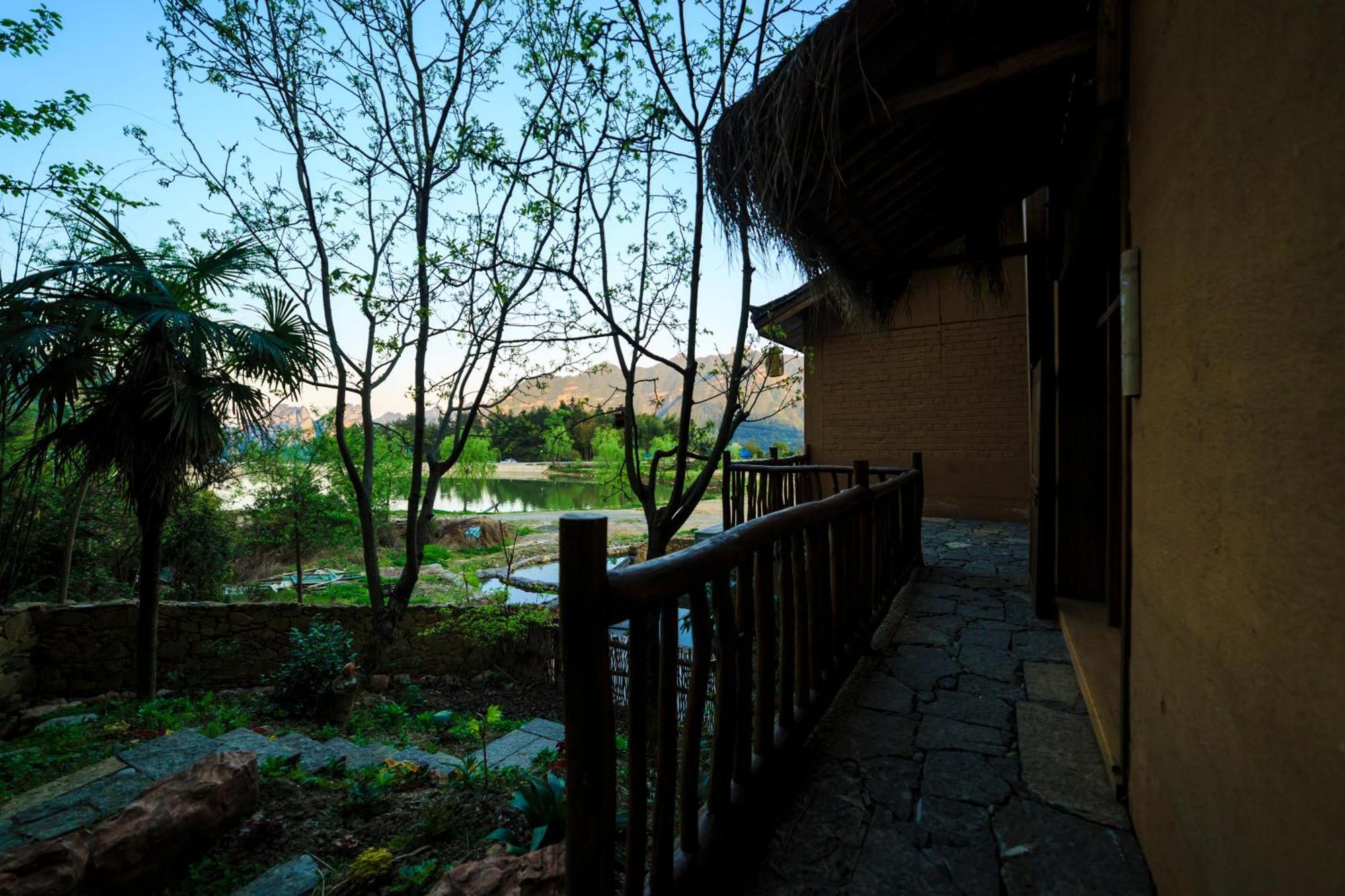 Dayong Antique Feature Resort Zhangjiajie Bagian luar foto