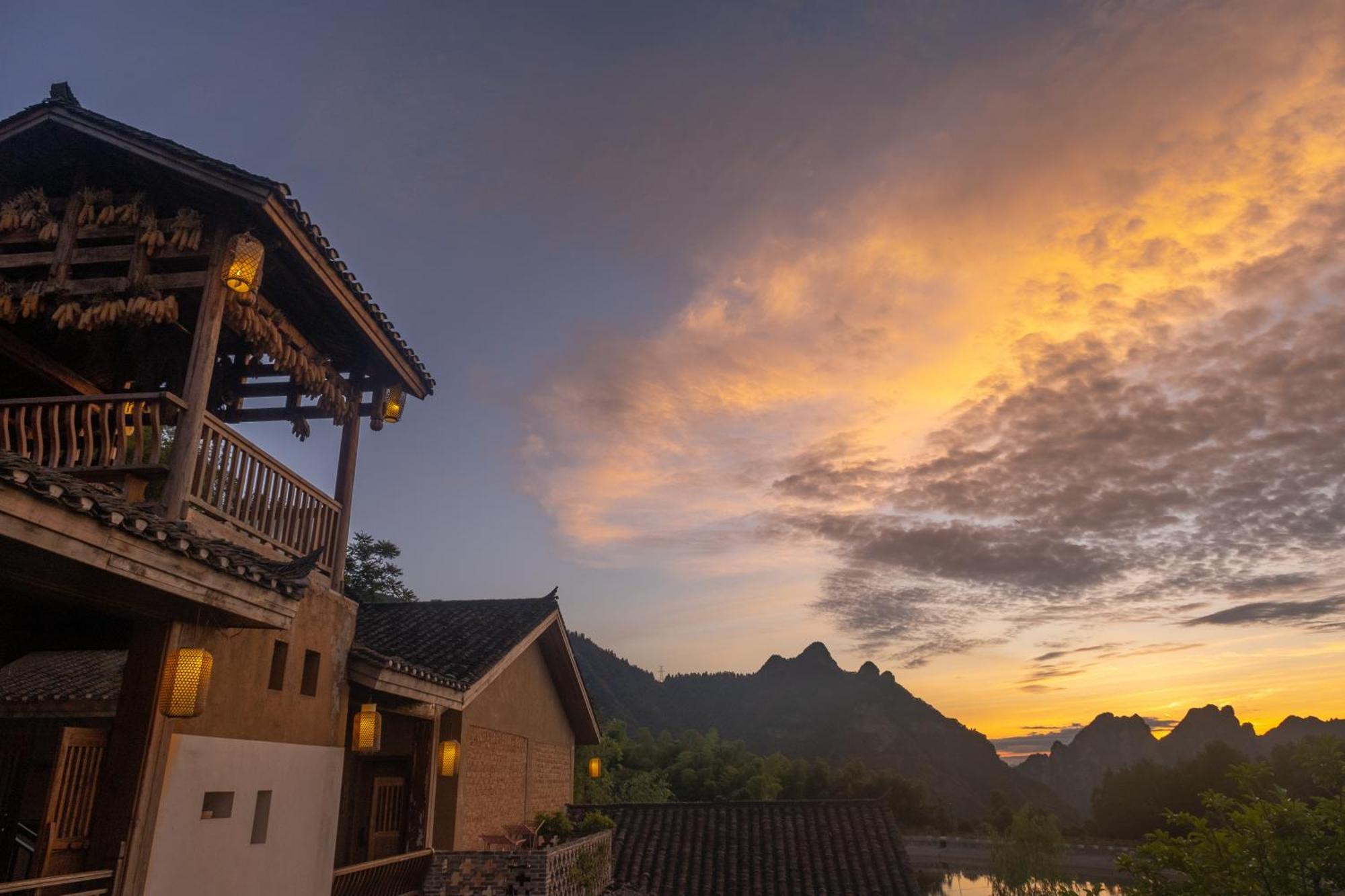 Dayong Antique Feature Resort Zhangjiajie Bagian luar foto